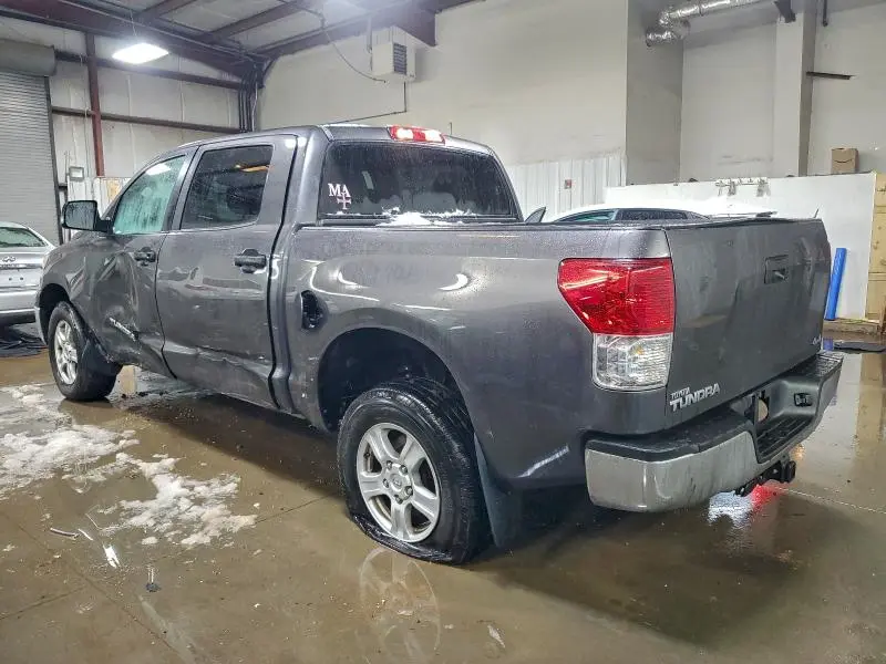 2011 TOYOTA TUNDRA CREWMAX SR5  