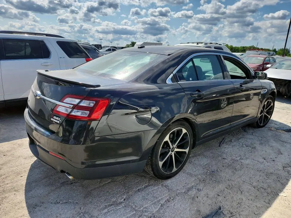 2015 FORD TAURUS SEL  