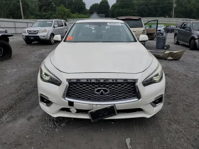 2018 INFINITI Q50 LUXE  