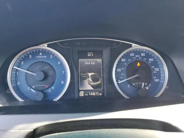 2016 TOYOTA CAMRY LE  