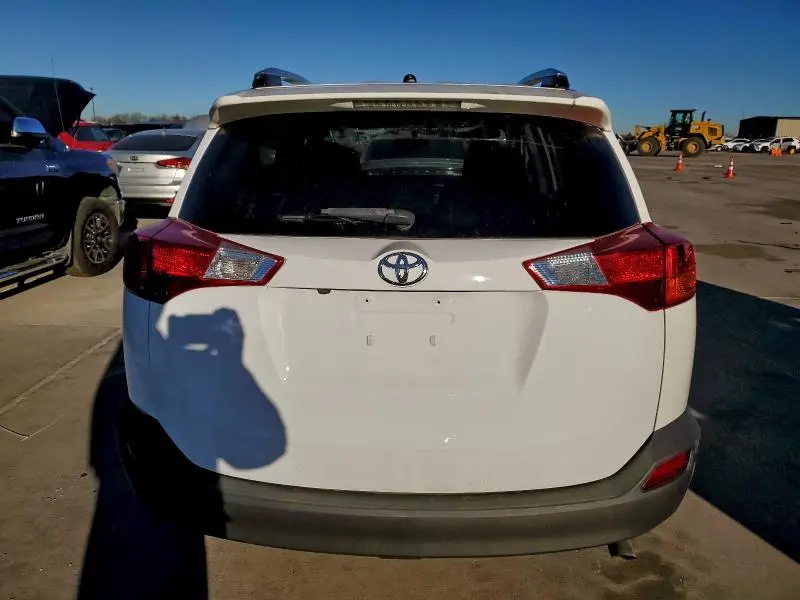 2015 TOYOTA RAV4 LE  