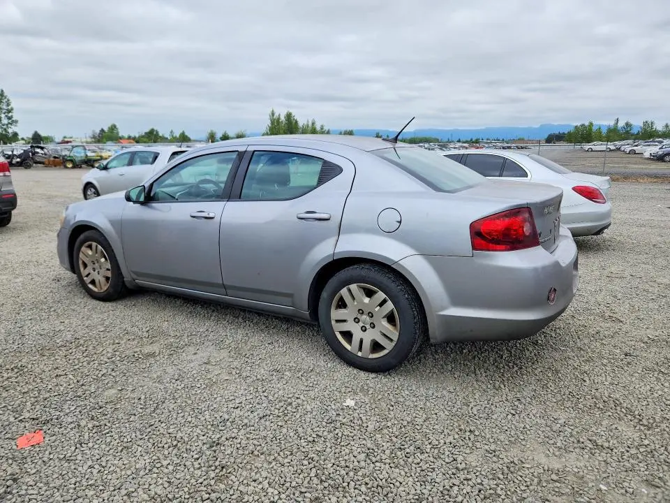 2013 DODGE AVENGER SE  