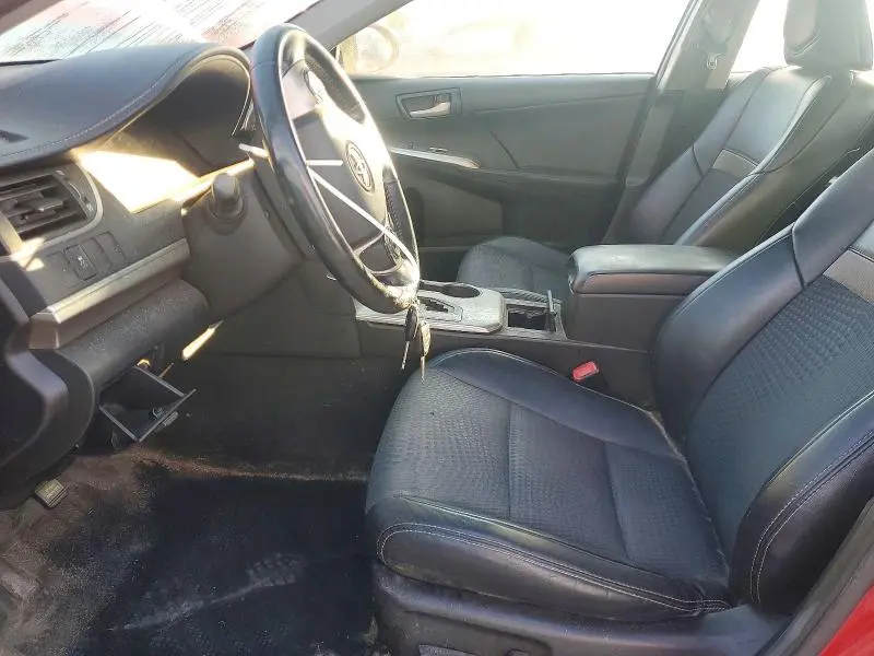 2014 TOYOTA CAMRY SE  