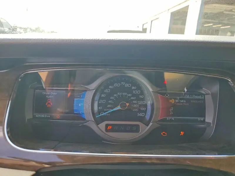 2015 FORD TAURUS LIMITED  