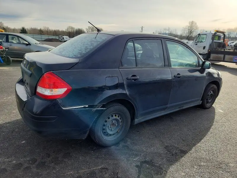 2010 NISSAN VERSA S  