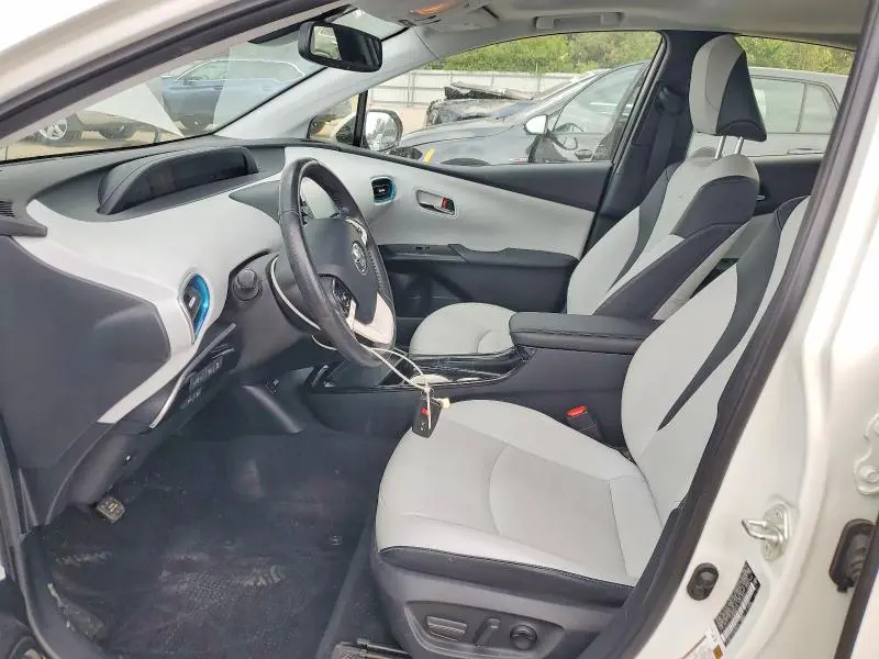2018 TOYOTA PRIUS FOUR  
