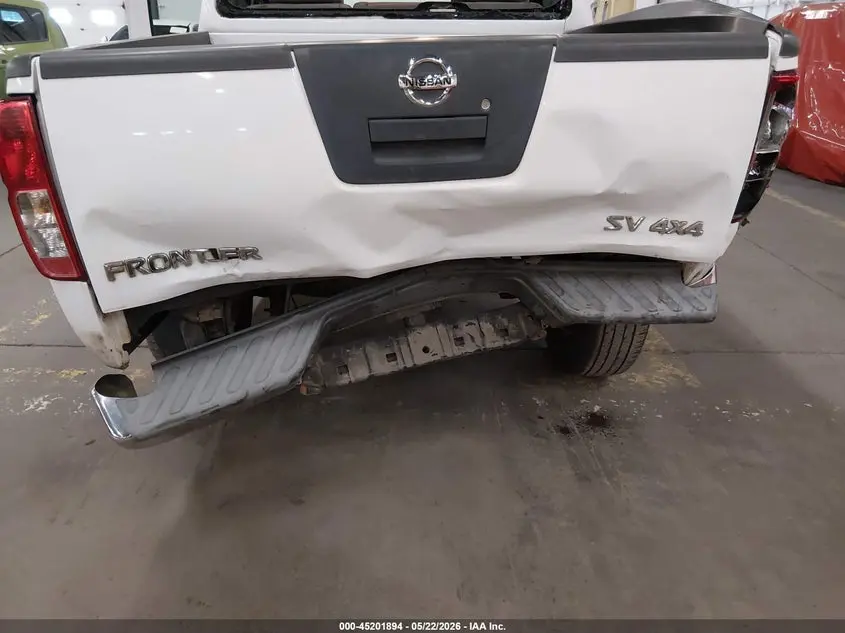 2011 NISSAN FRONTIER SV