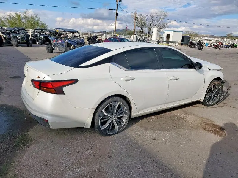 2024 NISSAN ALTIMA SR  