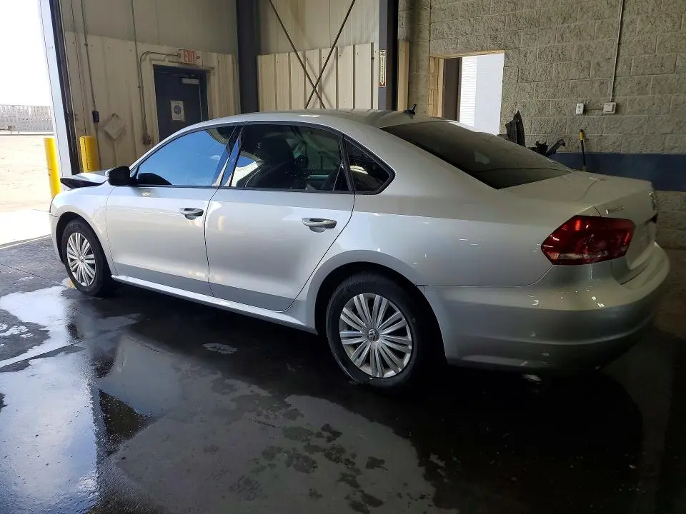 2014 VOLKSWAGEN PASSAT S  