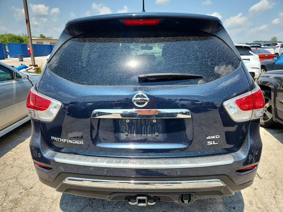 2015 NISSAN PATHFINDER SL  
