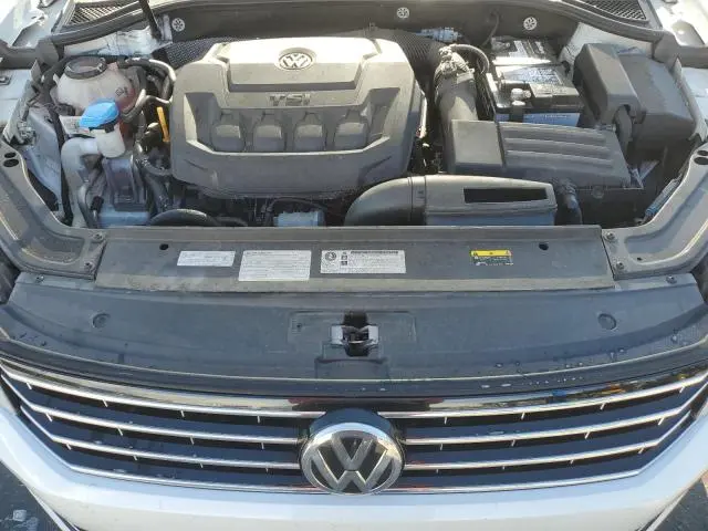2019 VOLKSWAGEN PASSAT WOLFSBURG  