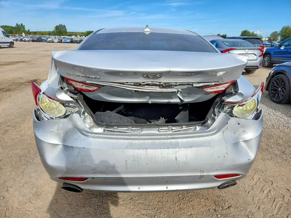2013 HYUNDAI SONATA SE  
