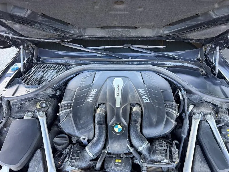 2019 BMW 750 XI  