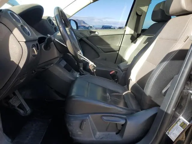 2013 VOLKSWAGEN TIGUAN S
