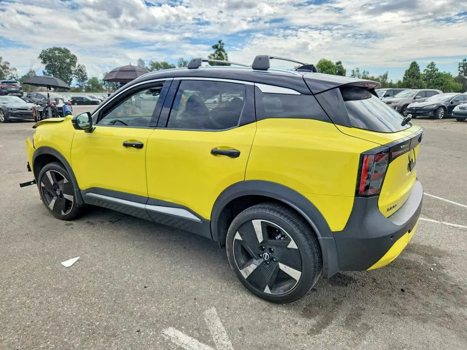 2025 NISSAN KICKS SR  