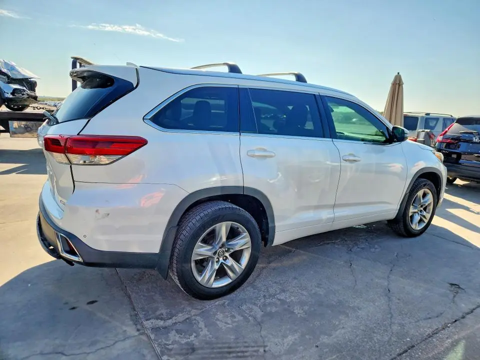 2018 TOYOTA HIGHLANDER LIMITED  