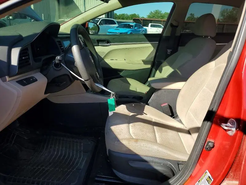 2020 HYUNDAI ELANTRA SE  