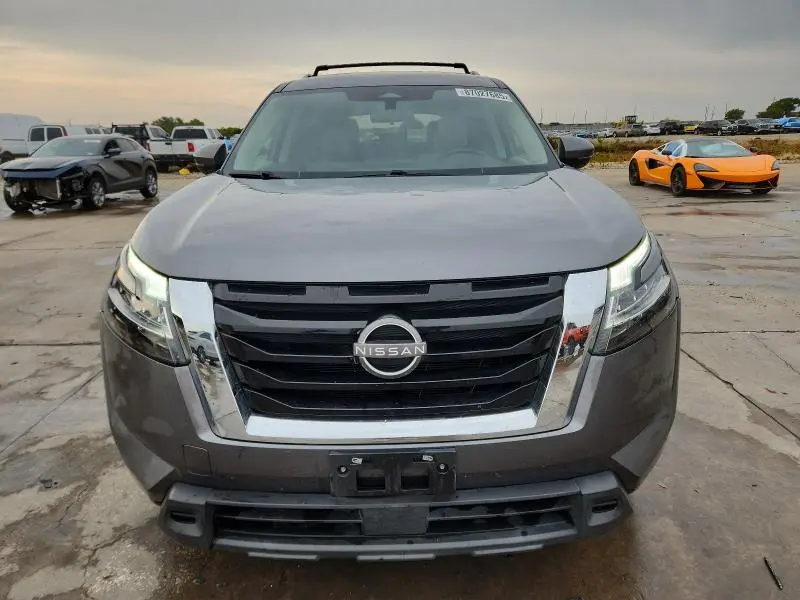 2022 NISSAN PATHFINDER SV  