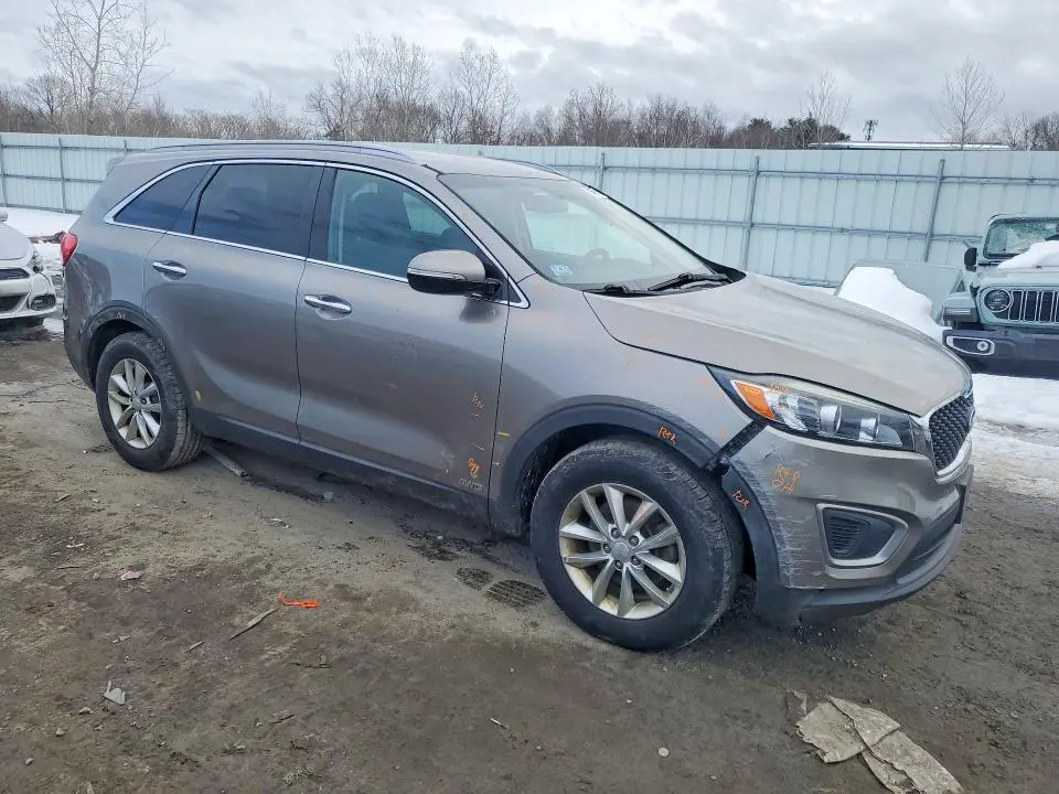 2016 KIA SORENTO LX  