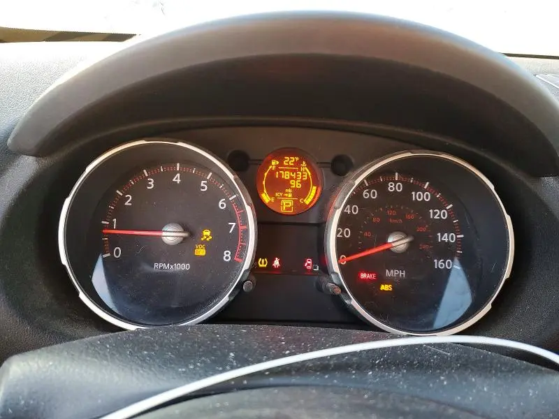 2010 NISSAN ROGUE SL  