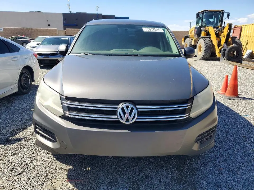 2013 VOLKSWAGEN TIGUAN S  
