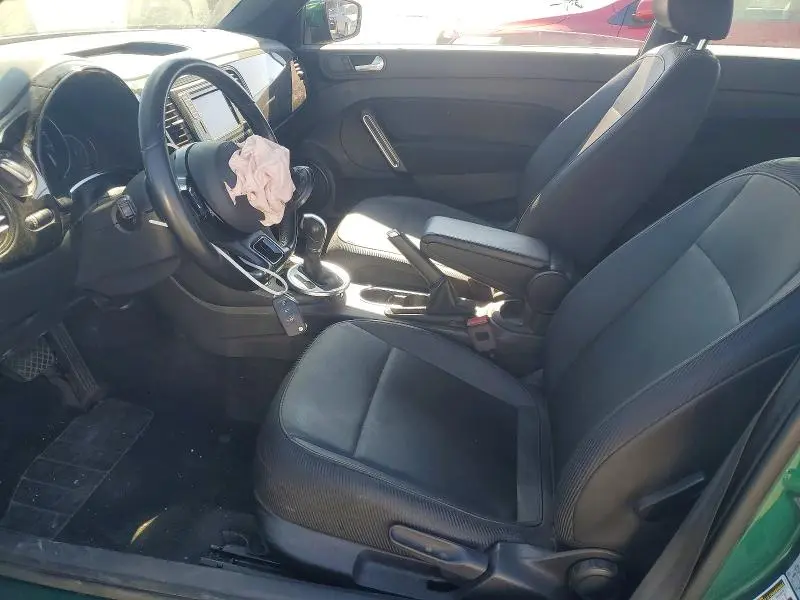 2018 VOLKSWAGEN BEETLE S  