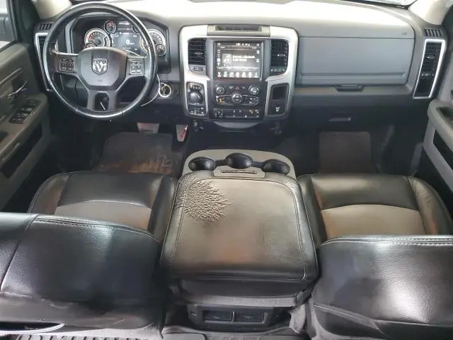 2016 RAM 1500 SLT  
