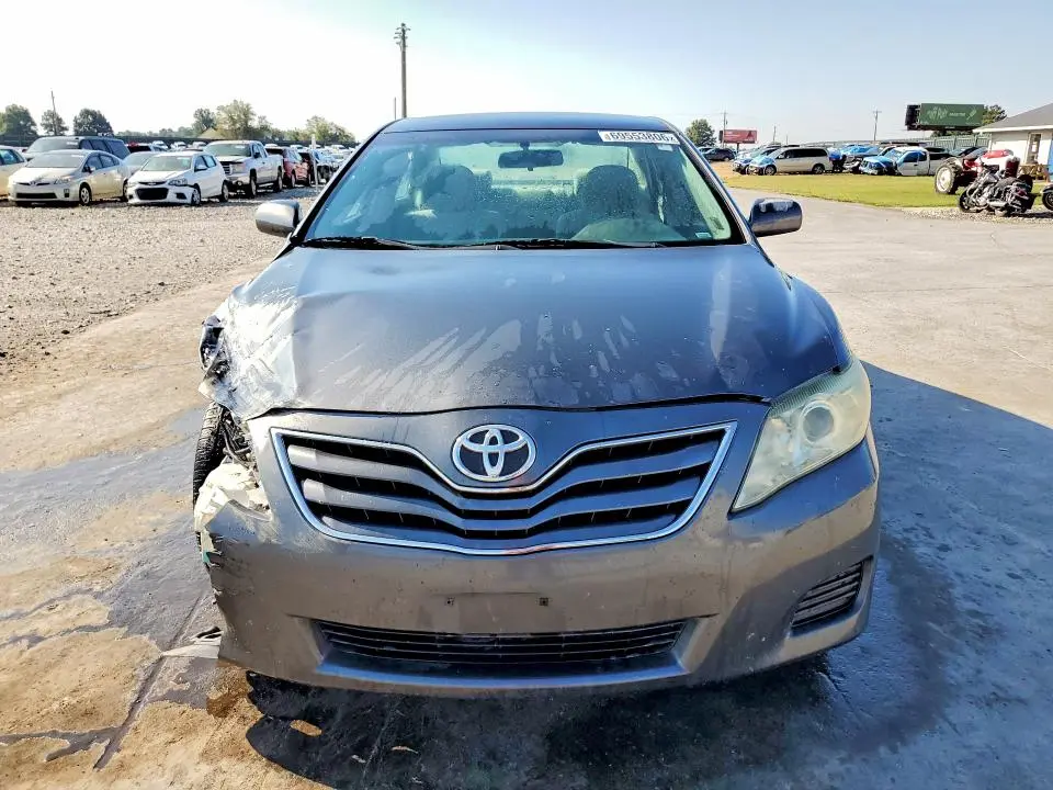 2011 TOYOTA CAMRY LE  