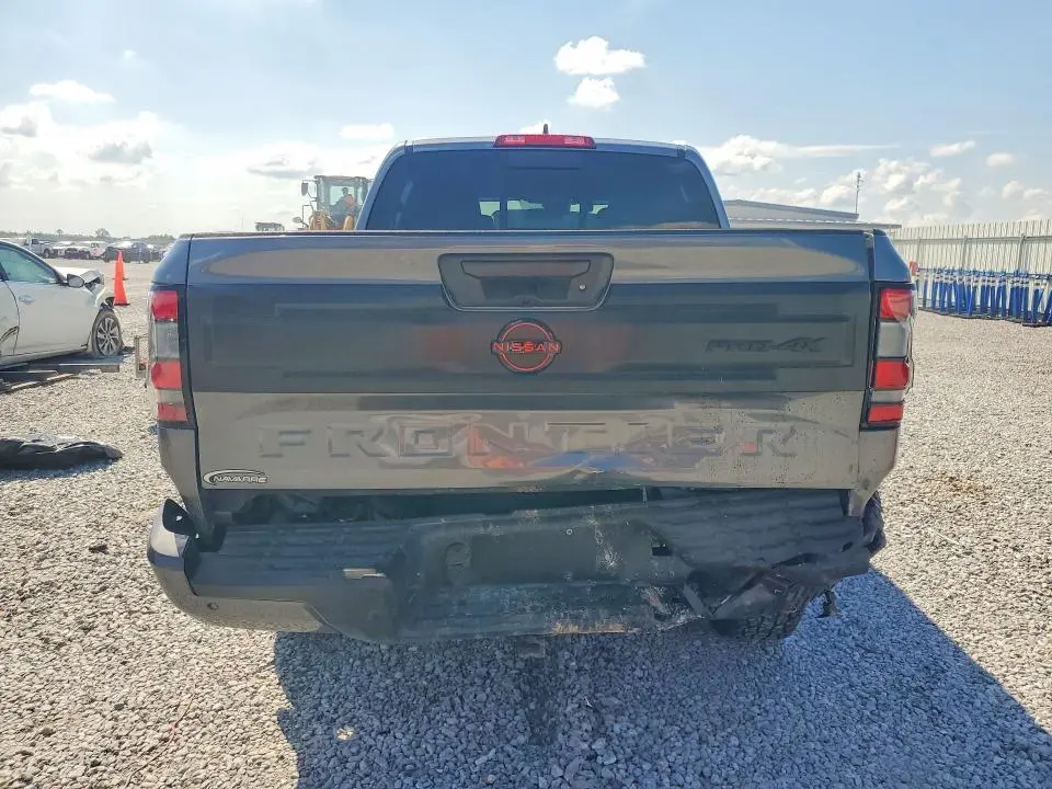 2025 NISSAN FRONTIER PRO-4X  