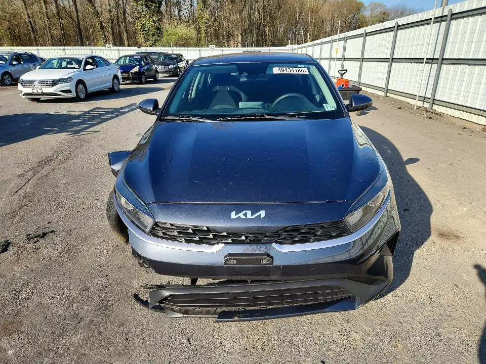 2022 KIA FORTE LXS  
