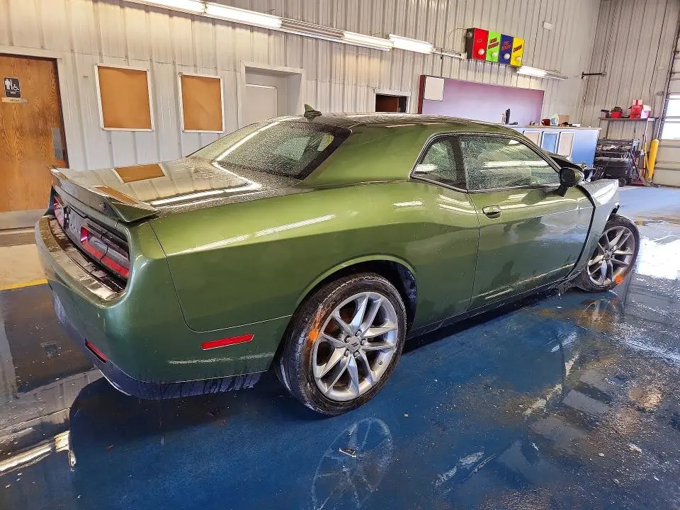 2022 DODGE CHALLENGER SXT  