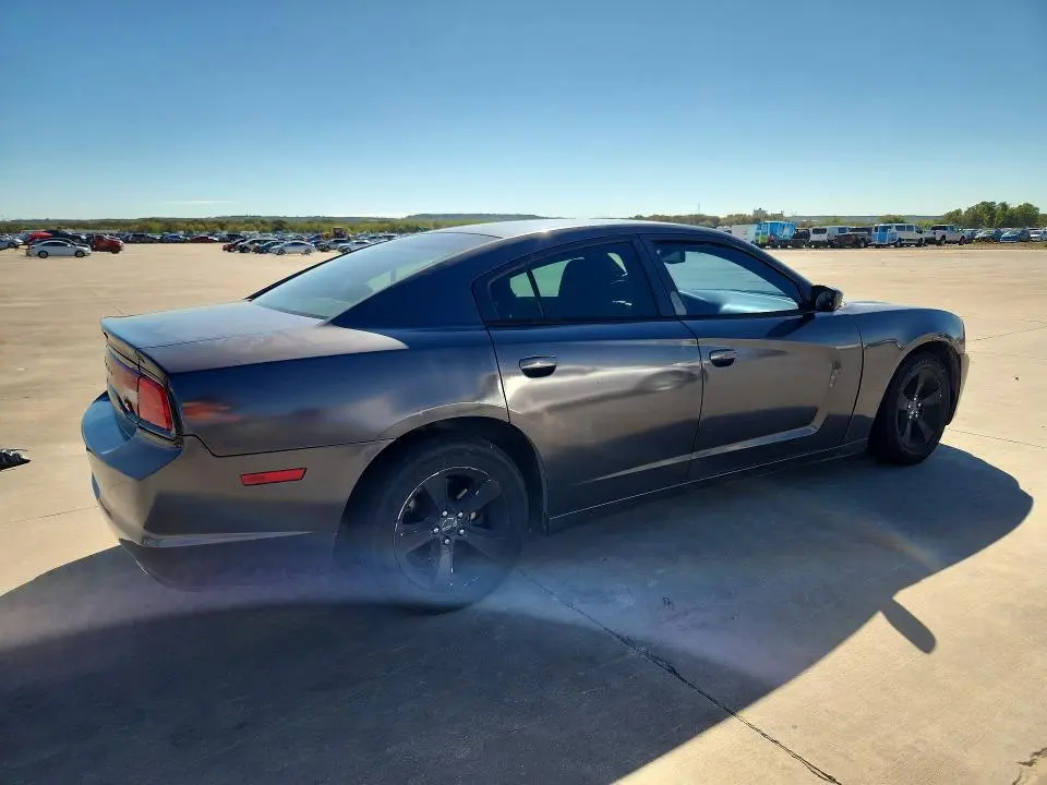 2014 DODGE CHARGER SE  