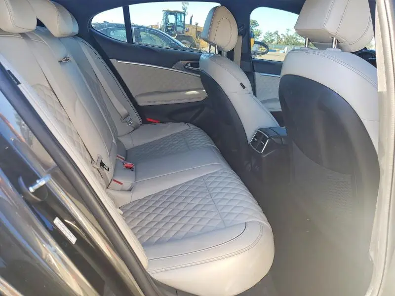 2024 GENESIS G70 3.3T SPORT ADVANCED  