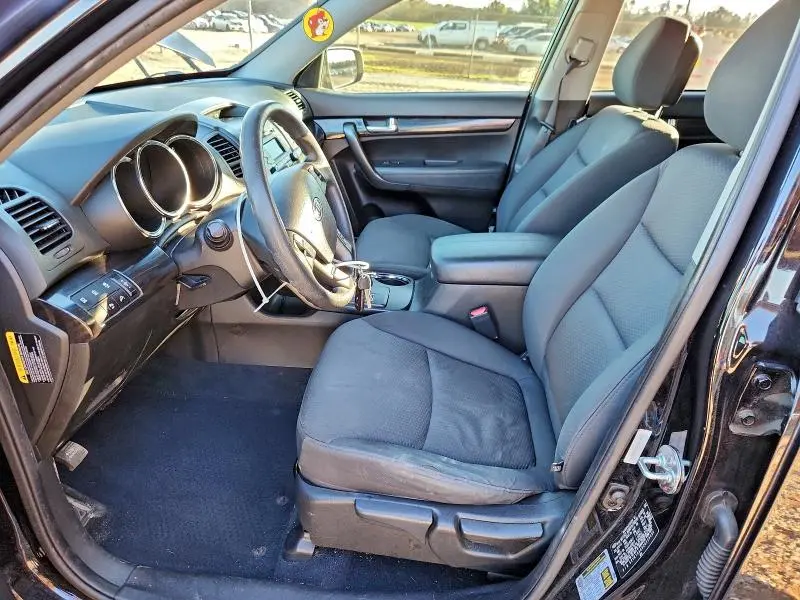 2012 KIA SORENTO BASE  