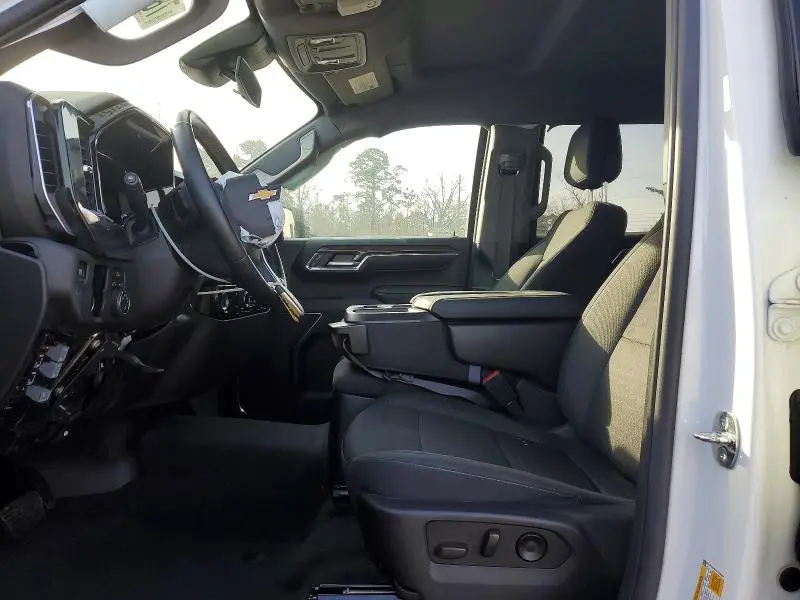 2023 CHEVROLET SILVERADO K1500 LT  