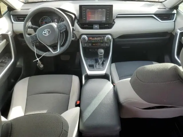 2021 TOYOTA RAV4 XLE  