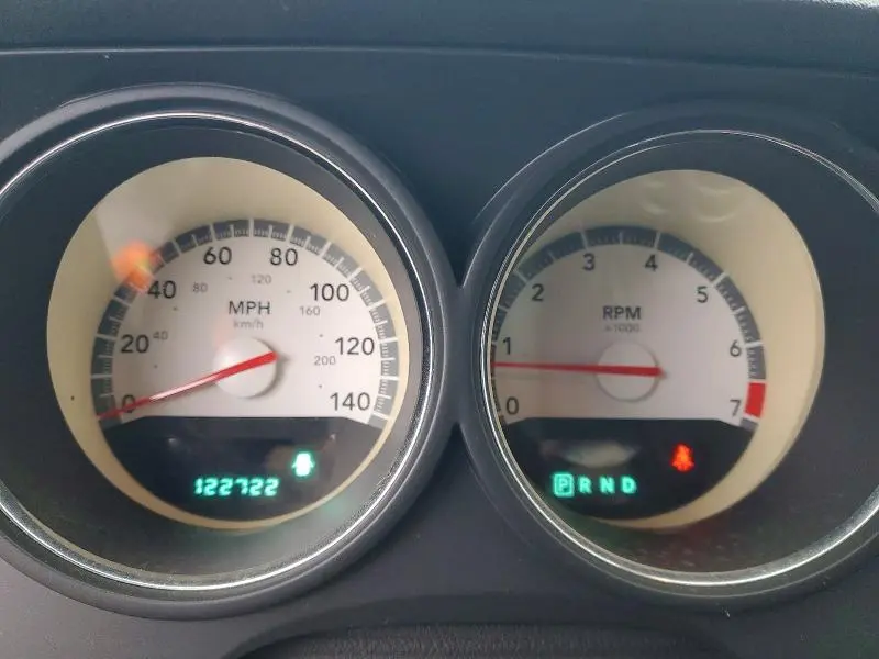 2010 DODGE CHALLENGER SE  