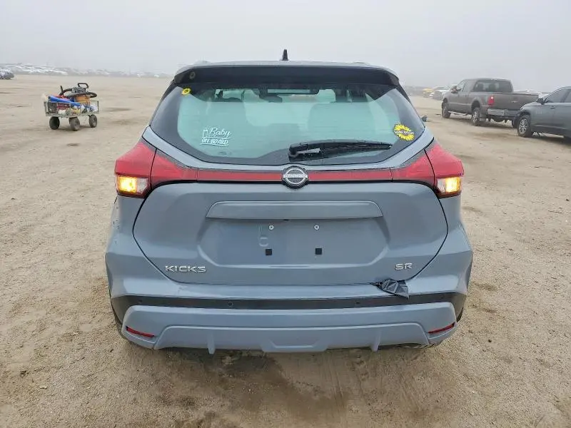 2023 NISSAN KICKS SR  