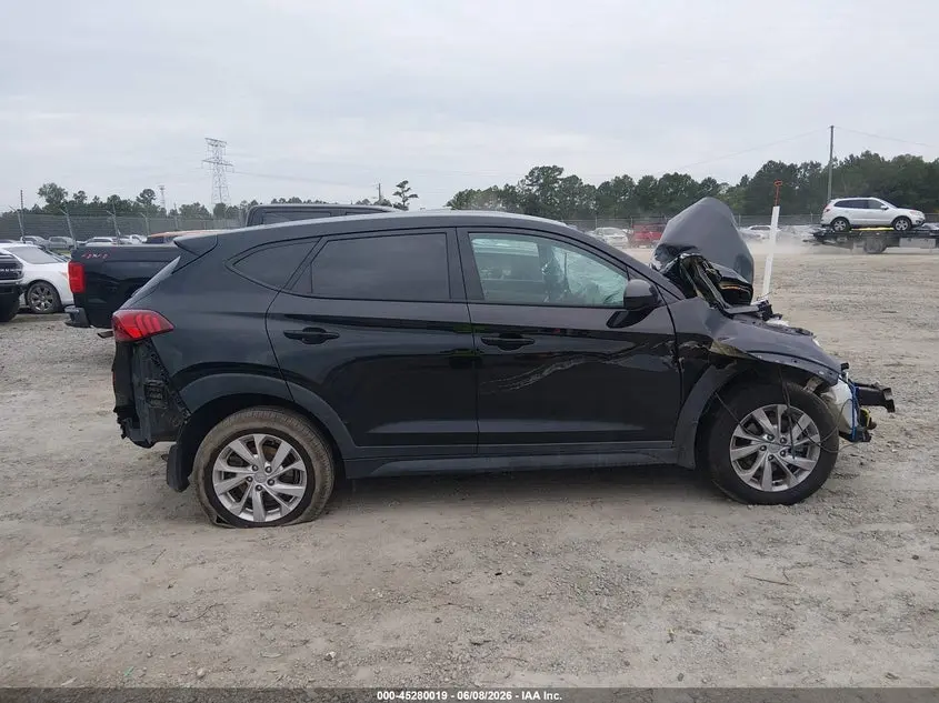 2019 HYUNDAI TUCSON SE