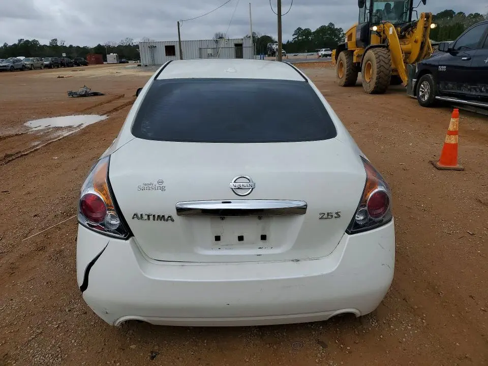 2010 NISSAN ALTIMA BASE  