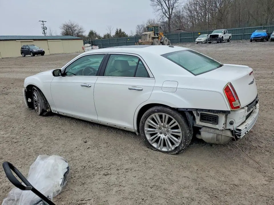2011 CHRYSLER 300C   