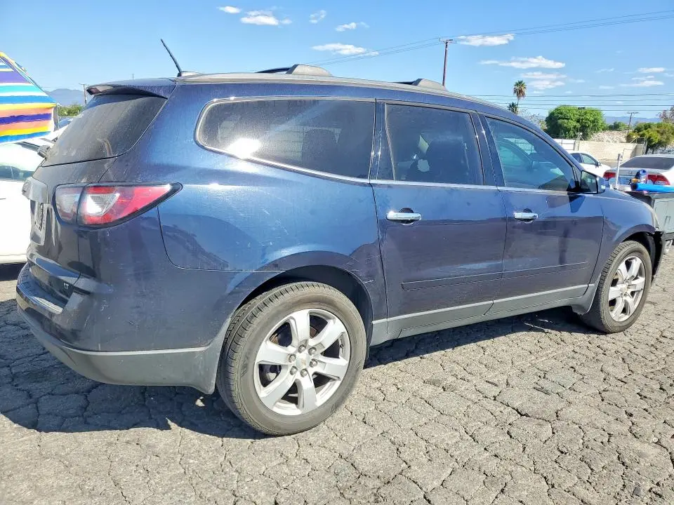 2017 CHEVROLET TRAVERSE LT  