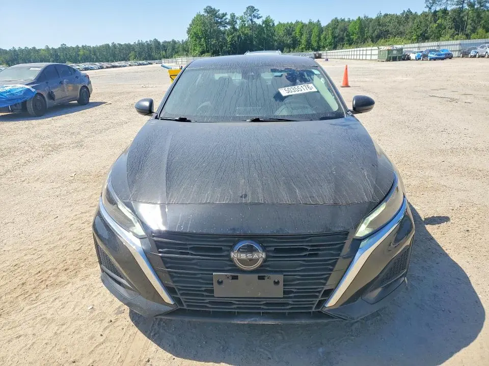 2024 NISSAN ALTIMA SV  