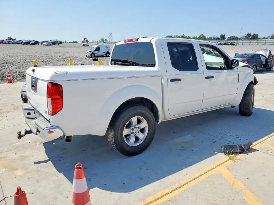 2011 NISSAN FRONTIER S  