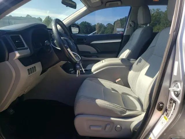 2015 TOYOTA HIGHLANDER LE  