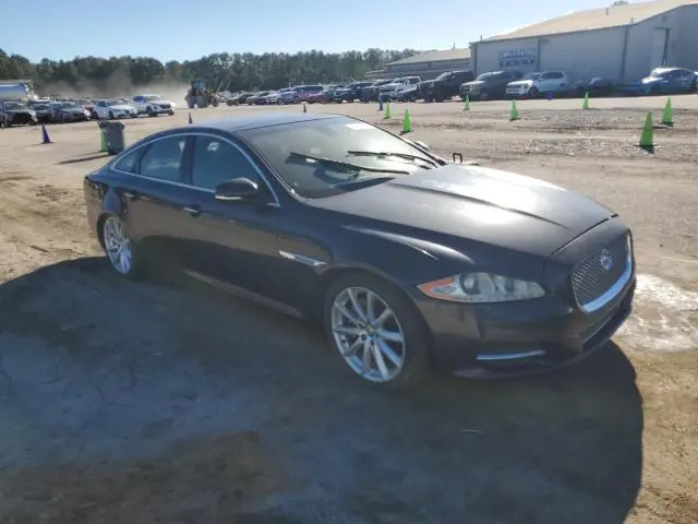 2011 JAGUAR XJ   