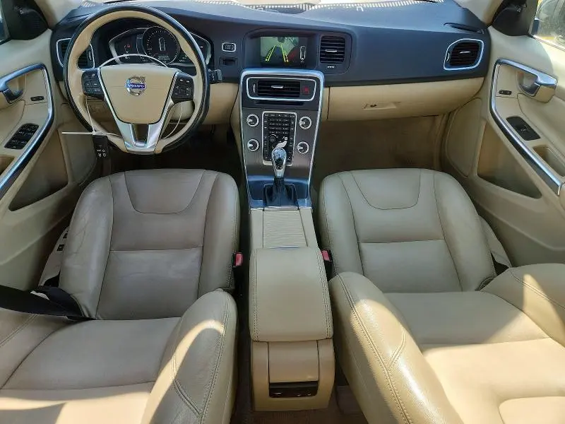2015 VOLVO S60 PLATINUM  