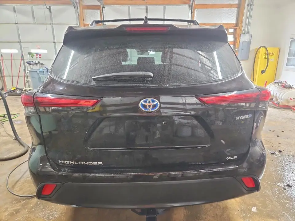 2020 TOYOTA HIGHLANDER HYBRID XLE  