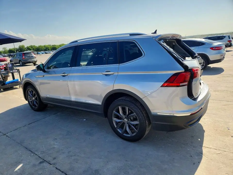 2022 VOLKSWAGEN TIGUAN SE  