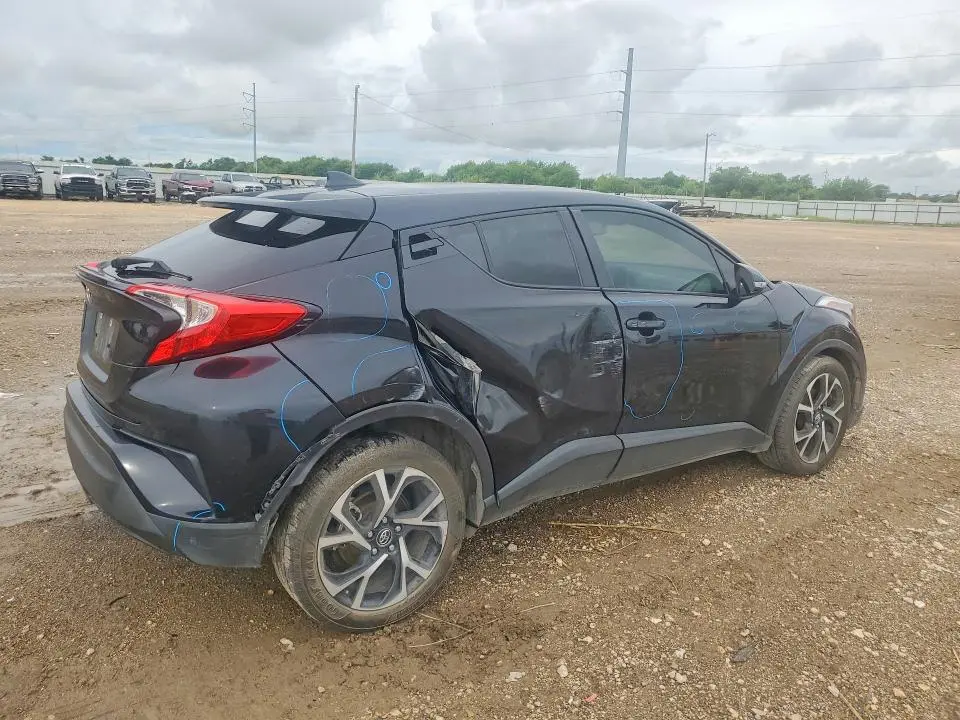 2018 TOYOTA C-HR XLE  